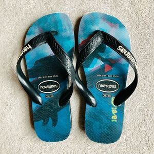 Havaianas Kids Top Photo Print Surfer Graphic Flip Flops